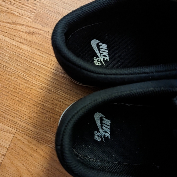 Nike, shoes for men, Size 9.5 - Picture 7 of 9